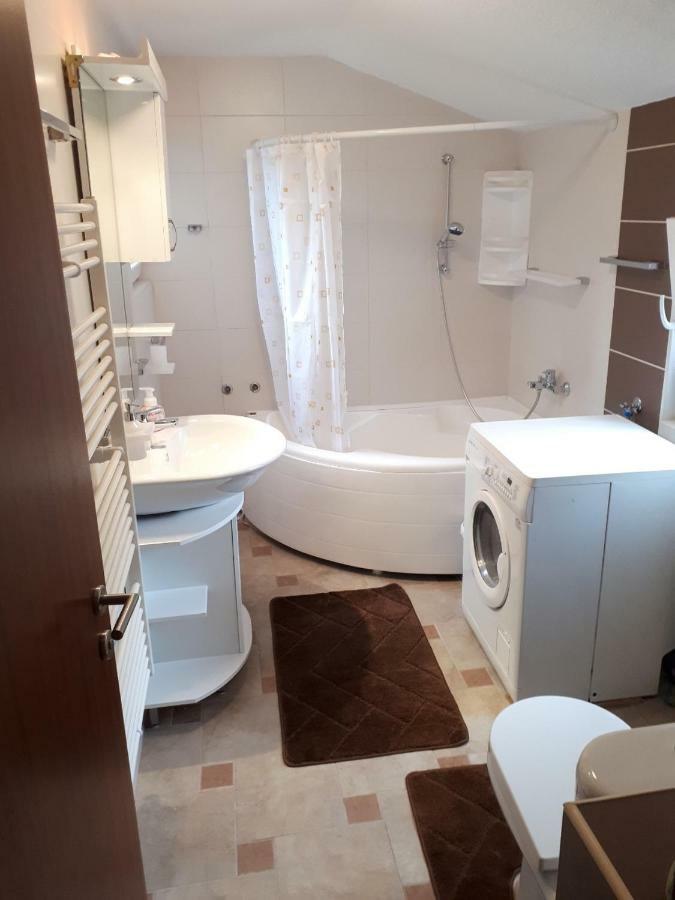 Our Way S Apartment With Airco And Own Garage Сараево Екстериор снимка