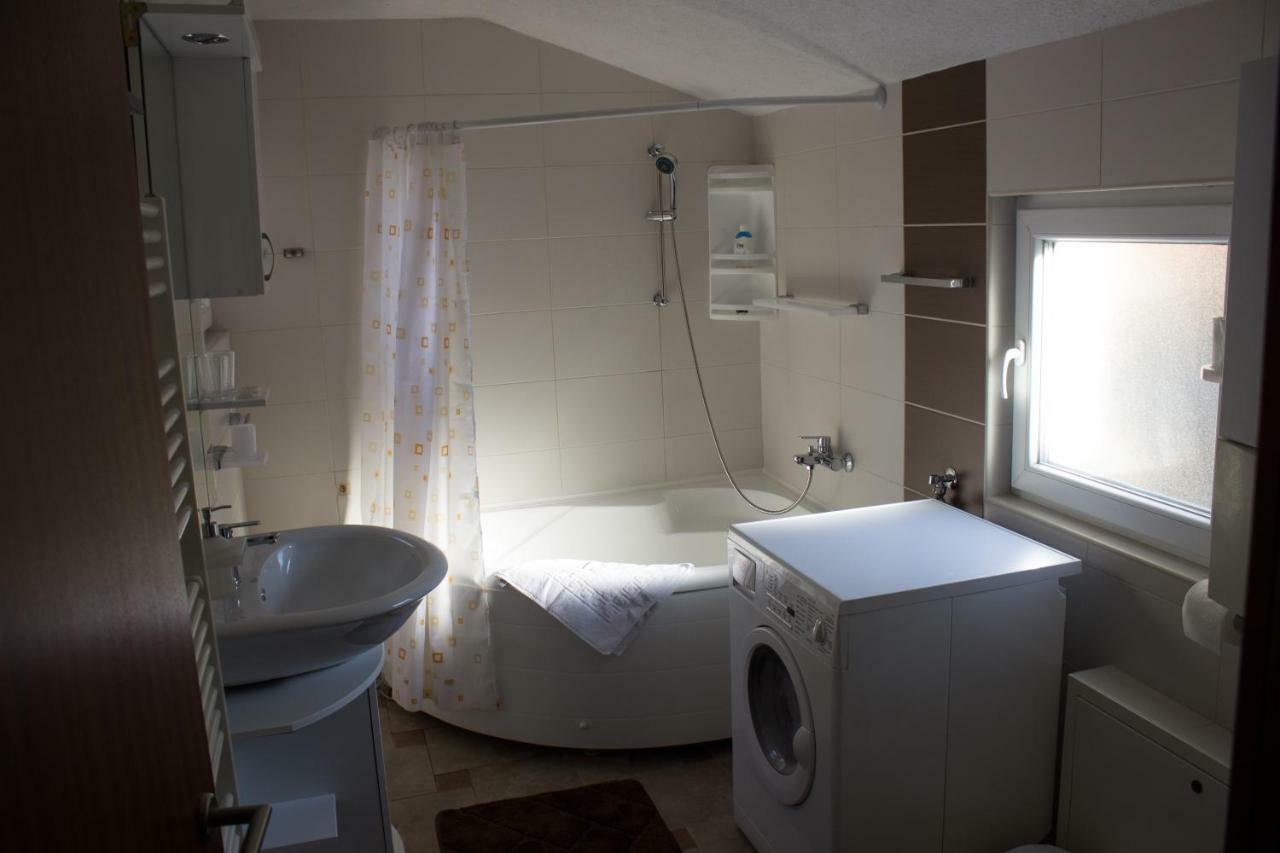 Our Way S Apartment With Airco And Own Garage Сараево Екстериор снимка
